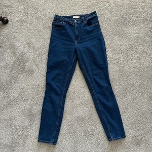 Abercrombie & Fitch 28 / 6 Long Curve Love High Rise Skinny Jean